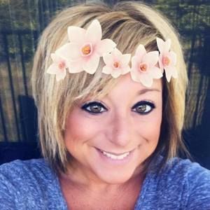 Meet your Posher, Dana