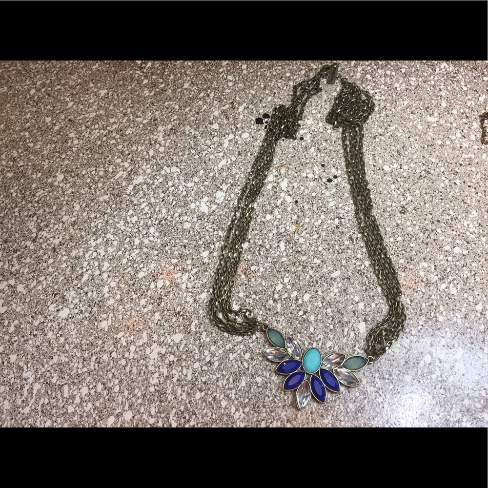 PERRY STREET gorgeous statement necklace!