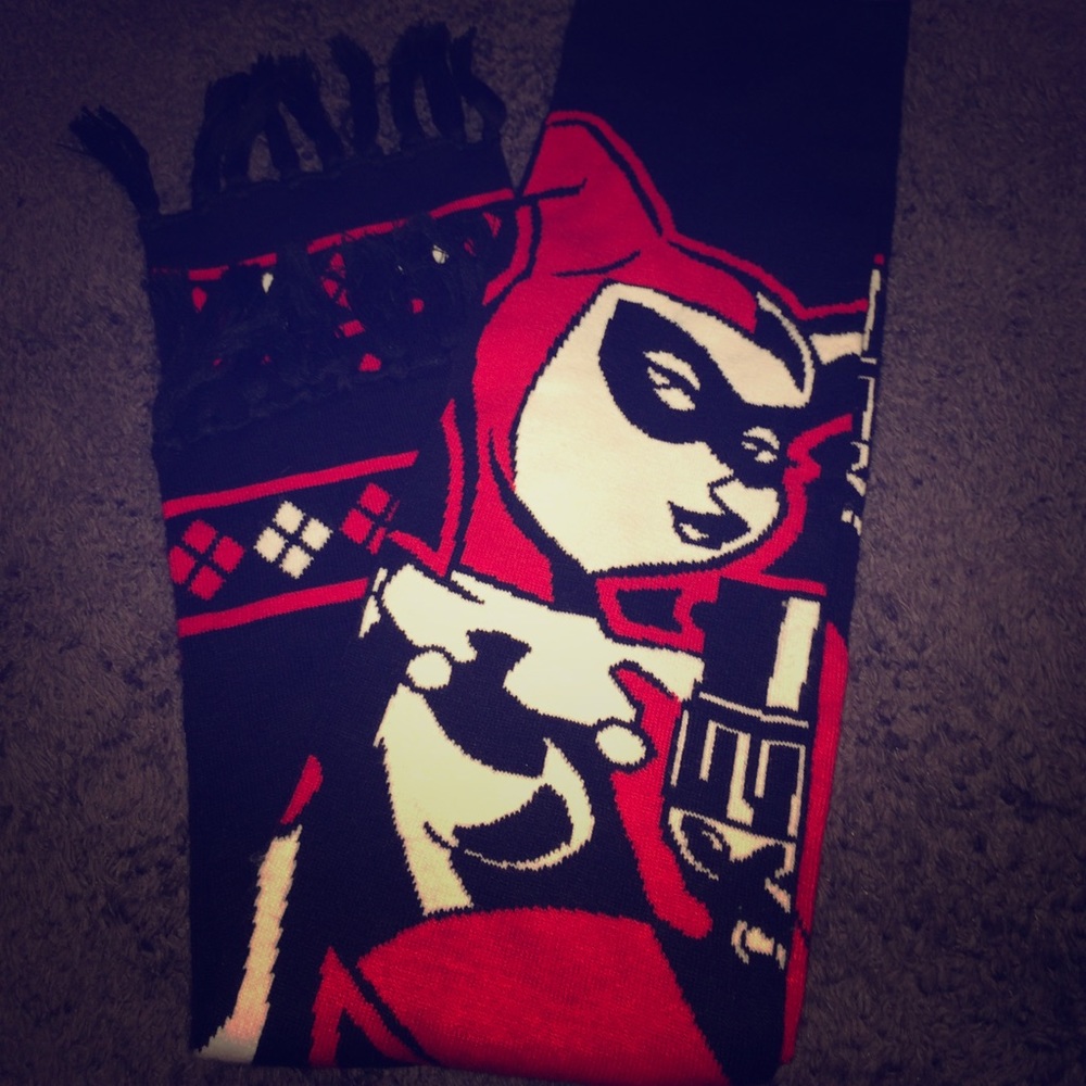🖤 DC Harley Quinn Signature Scarf