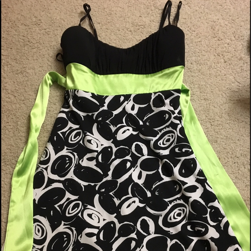 Black and white, green accented cocktail dress!