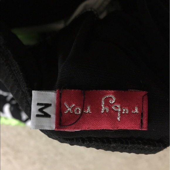 Black and white, green accented cocktail dress! - Picture 3 of 3