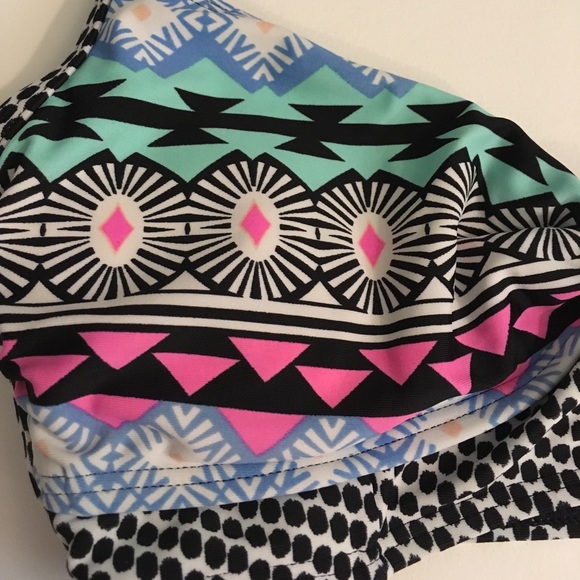 Old Navy aztec bikini top - Picture 3 of 4