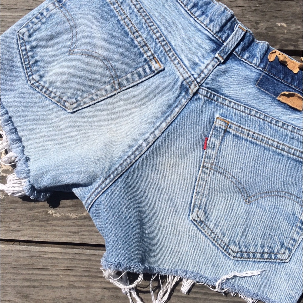 Vintage high rise jean shorts Levi's brand