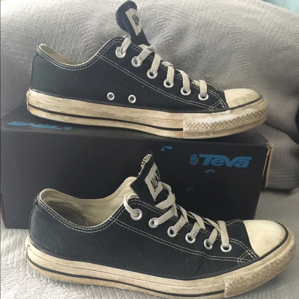 Black converse. Low tops