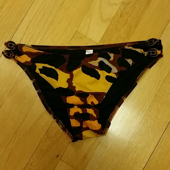 Victoria's Secret Bikini Set - Picture 3 of 5