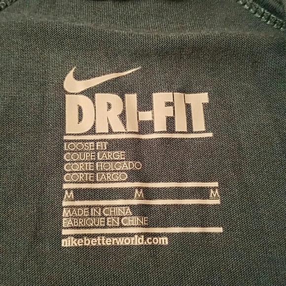 Nike Dri-fit tank - Picture 3 of 3