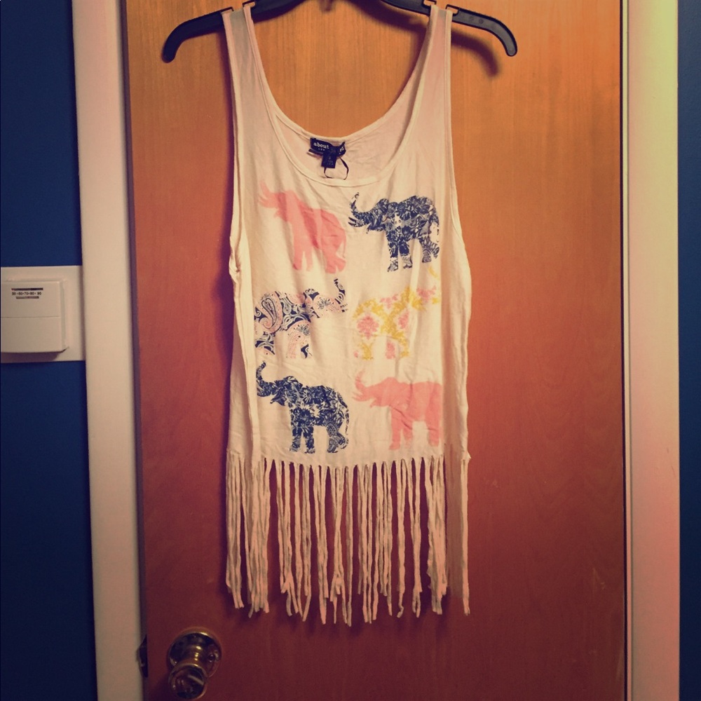 DONATED Super cute elephant tank top with fringe!