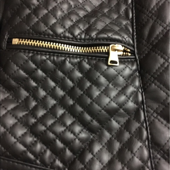 Black faux leather jacket! - Picture 3 of 4