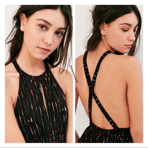 Urban Outfitters Ecote Deep Keyhole Pattern Romper - Picture 3 of 3