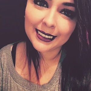 Meet your Posher, Daniela