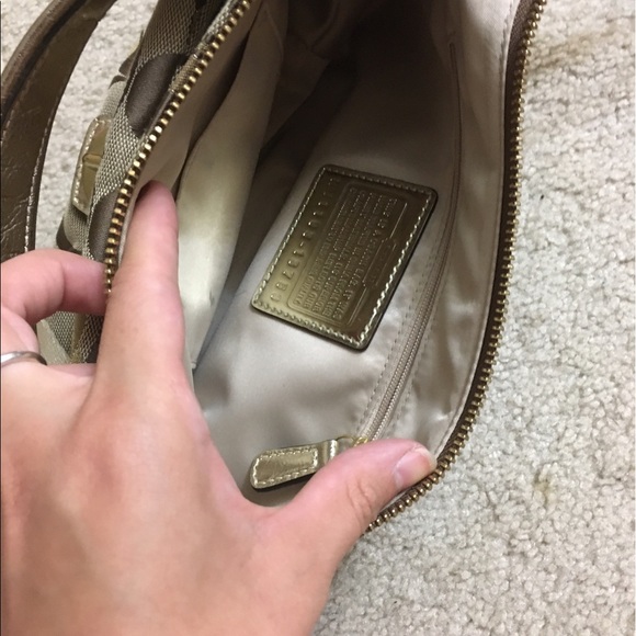 Small coach purse! Basically brand new! - Picture 4 of 4