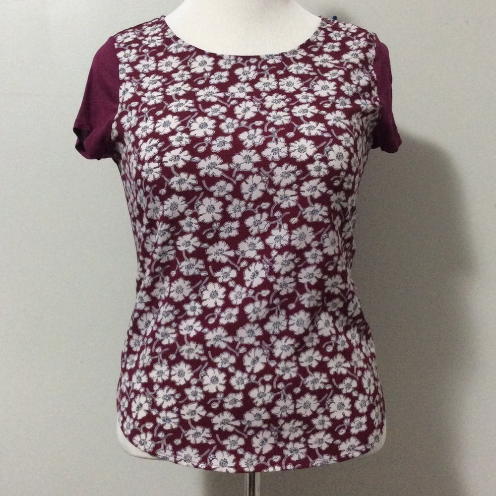 Floral burgundy top