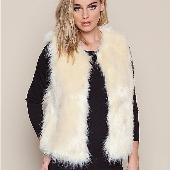 STEVE MADDEN Faux Fur Patch Vest - Picture 1 of 4