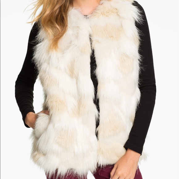 STEVE MADDEN Faux Fur Patch Vest - Picture 2 of 4
