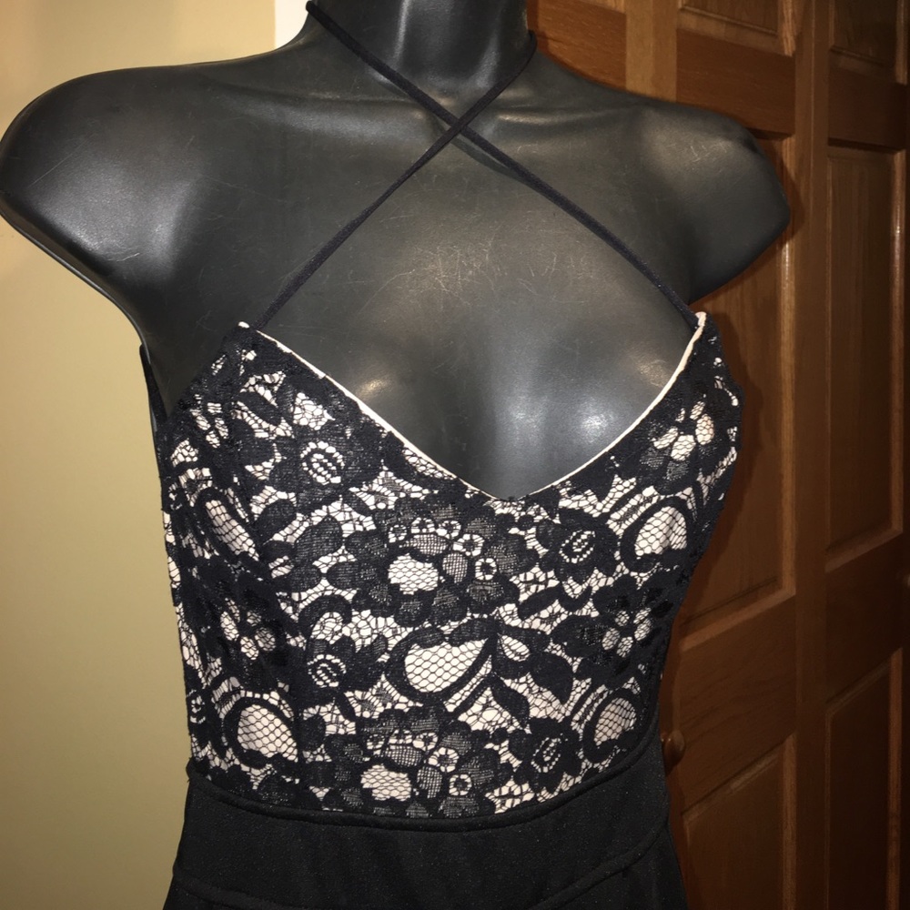 Dressy backless stretchy romper/jumpsuit with lace - Picture 2 of 6