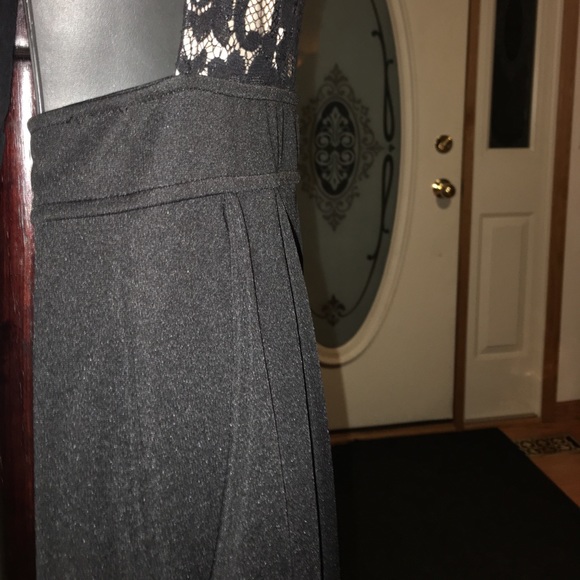 Dressy backless stretchy romper/jumpsuit with lace - Picture 5 of 6