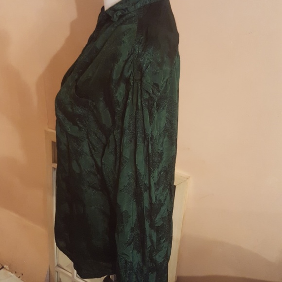 Dark green button down - Picture 4 of 5