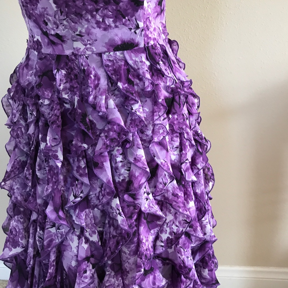 White House Black Market ruffled dress - Picture 2 of 4