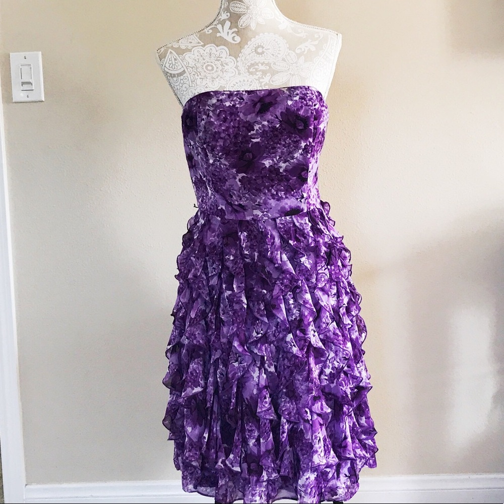 White House Black Market ruffled dress - Picture 4 of 4