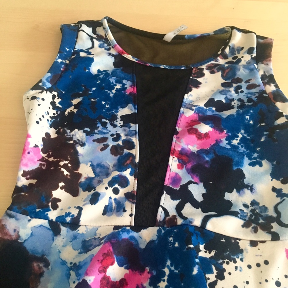 Peplum tank with mesh front detail and mesh back - Picture 2 of 6