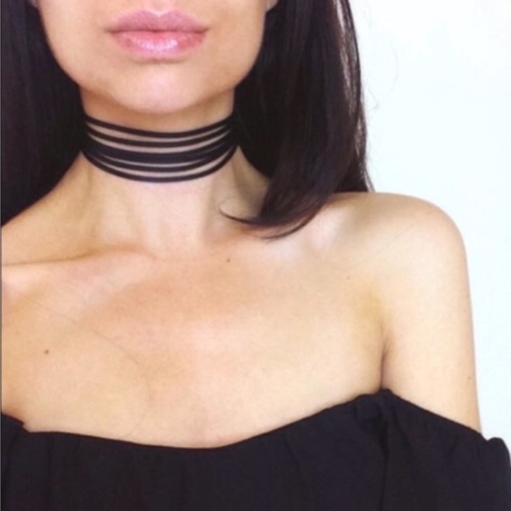 Multi layer suede choker