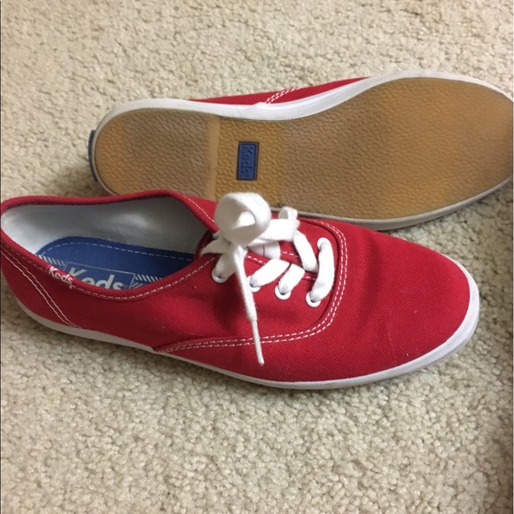 Basically brand new red keds! - Picture 3 of 4