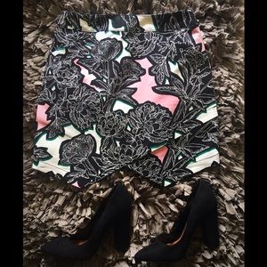 Express Mini Skirt Big Bold Floral Print Size 00