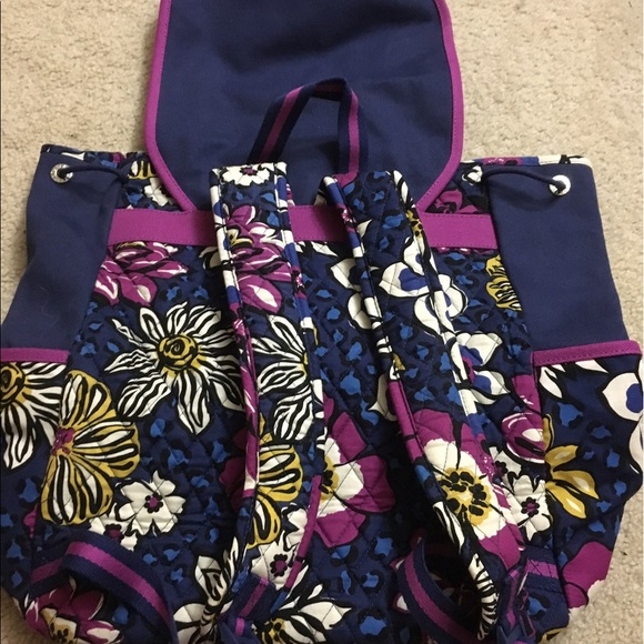 Large Vera Bradley back pack! - Picture 3 of 4