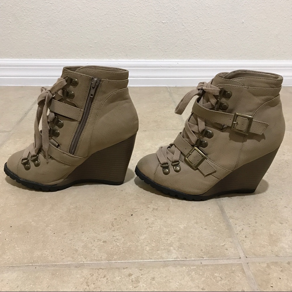 Tan wedge ankle boot