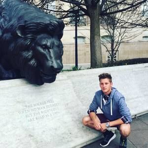 Meet your Posher, Stoney