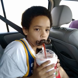 Meet your Posher, Ellis