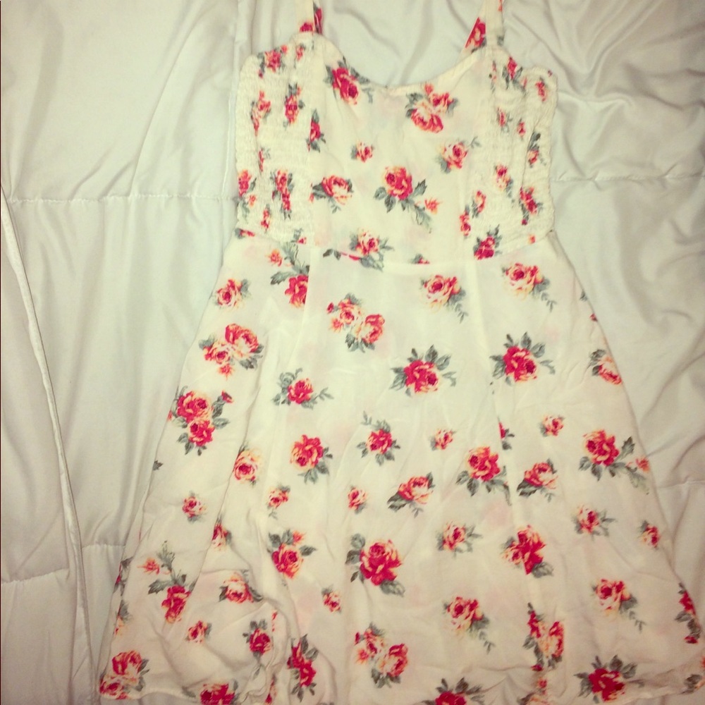 🌸 Floral sundress