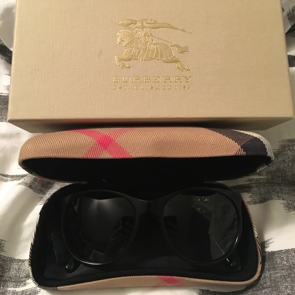 Burberry sunglasses!
