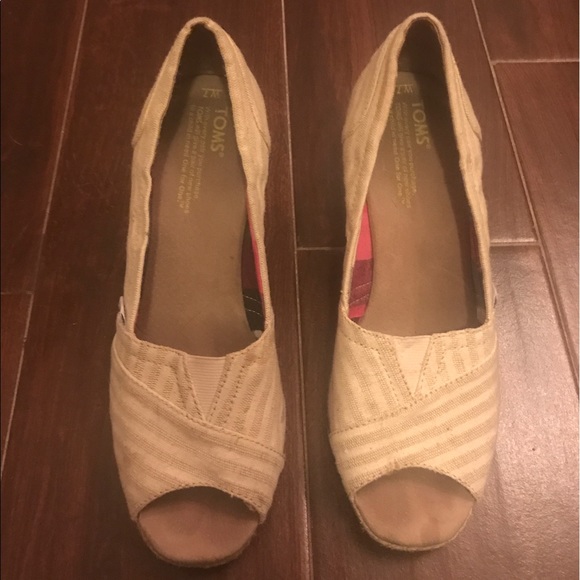 Toms Striped Wedges - Picture 2 of 5