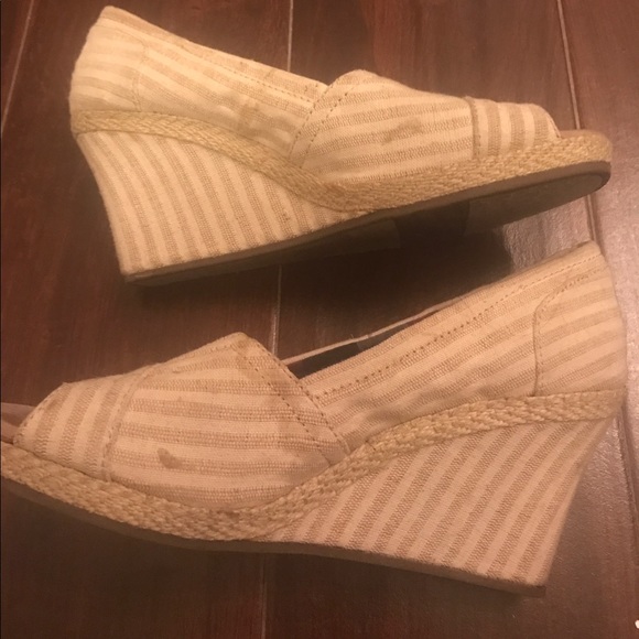 Toms Striped Wedges - Picture 5 of 5