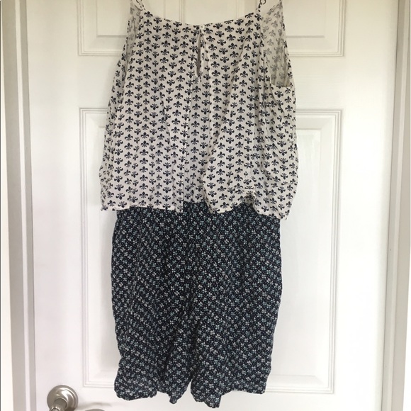 Romper - Picture 2 of 4