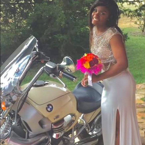 Dress! - Picture 2 of 4