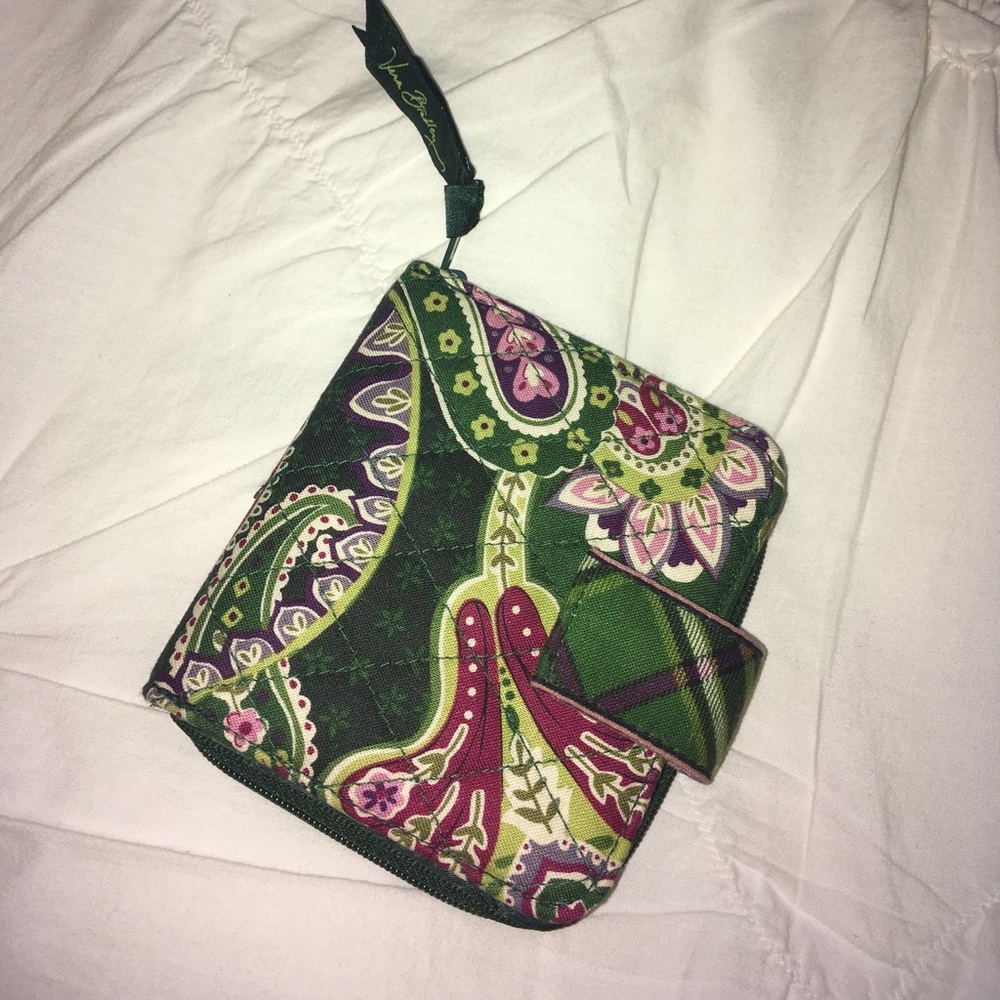 EXCELLENT DEAL! Vera Bradley Wallet