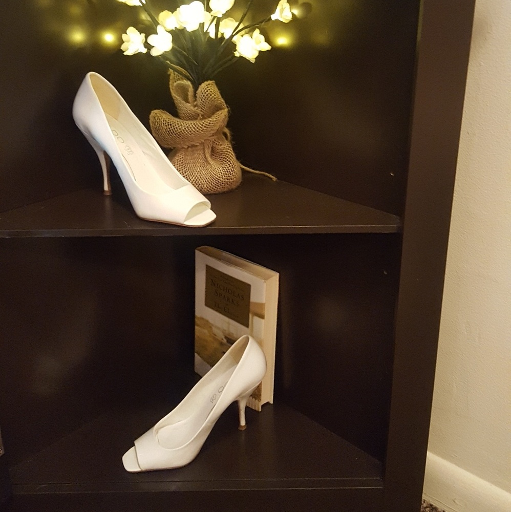 Aldo Heels Size 7 1/2 Perfect Condition