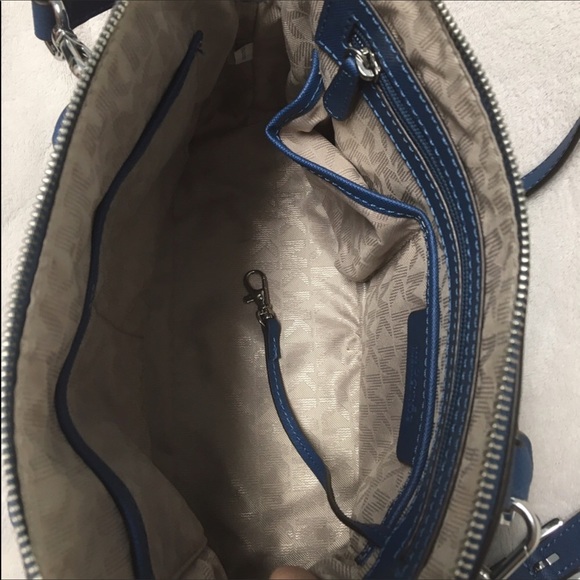 Michael Kors Cindy Dome Medium Satchel - Picture 5 of 6