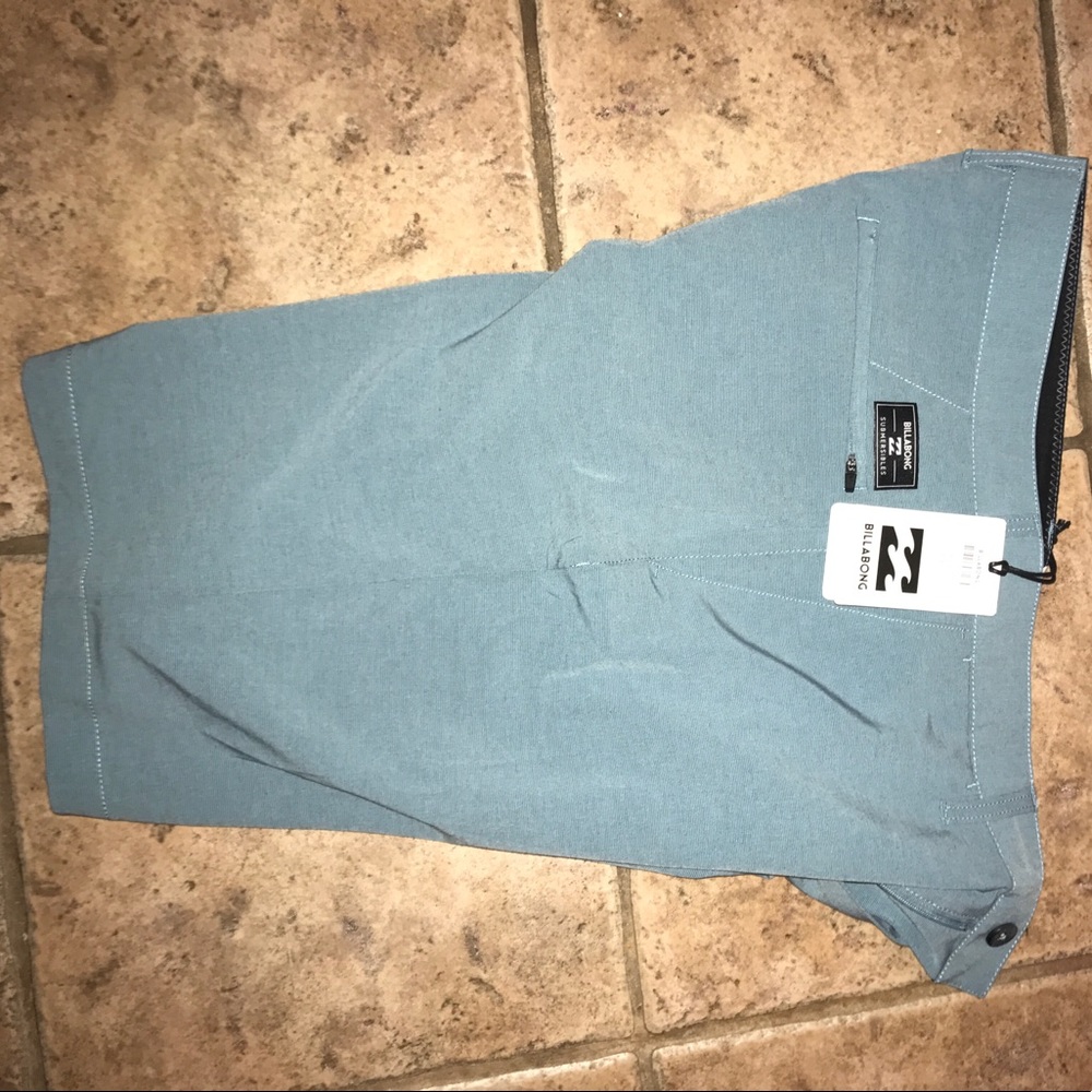 Billabong Crossfire Board Shorts. NWT. FIRM PRICE