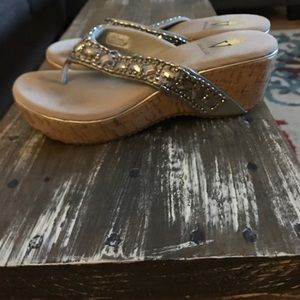 Volatile sandals size 8