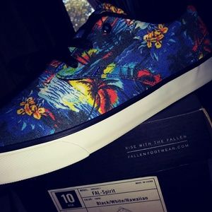 Men's size Hawaiian Spirit Fallen shoes