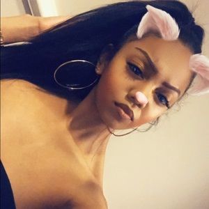 Meet your Posher, Kiana