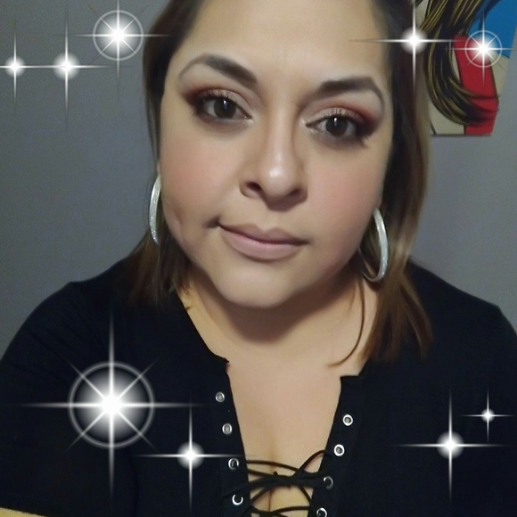 Meet your Posher, Cindy - Picture 1 of 1