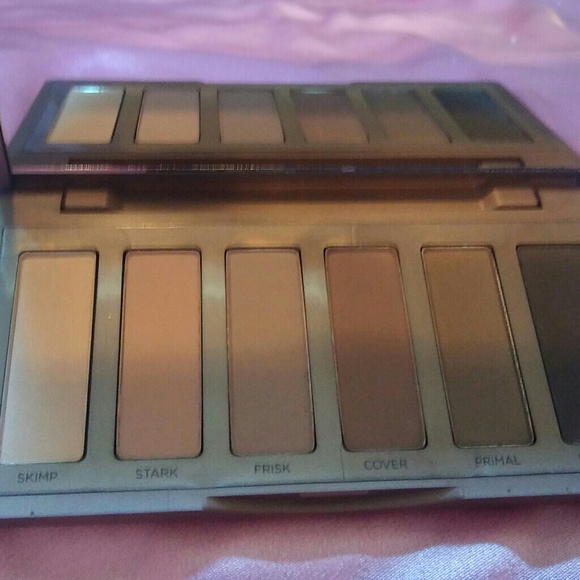 Urban Decay Naked Basics 2 - Picture 2 of 2