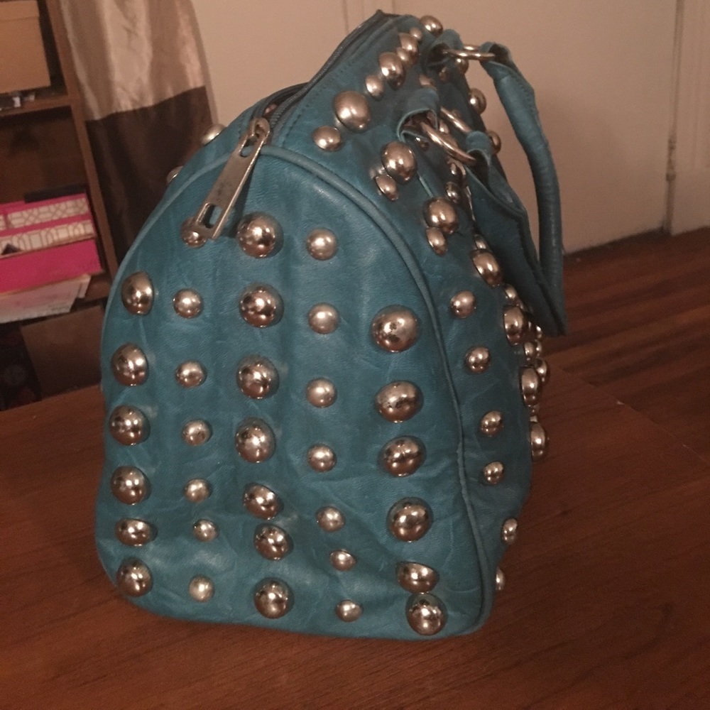 Teal blue hand bag w/silver stone detail