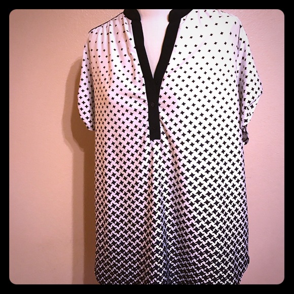 Tops - Plus Size pinwheel Tunic