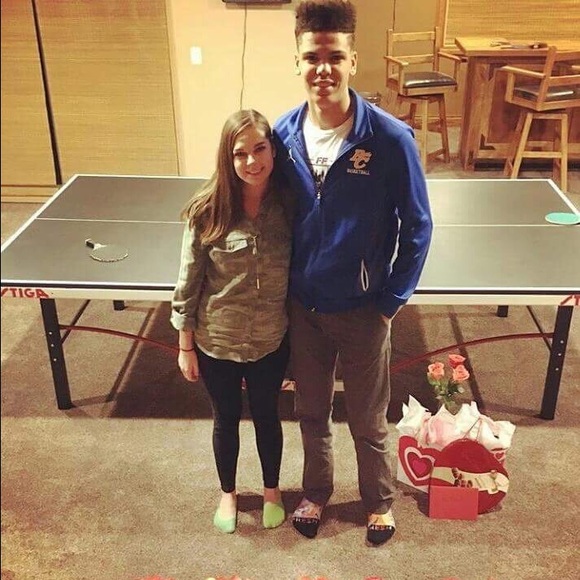 Meet your Posher, Amber - Picture 1 of 1