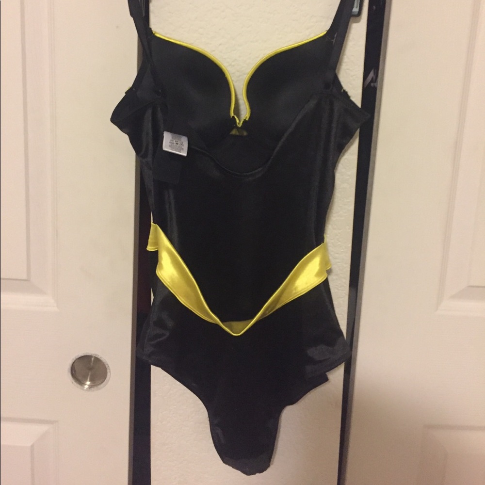Sexy Batman onesie! - Picture 2 of 4